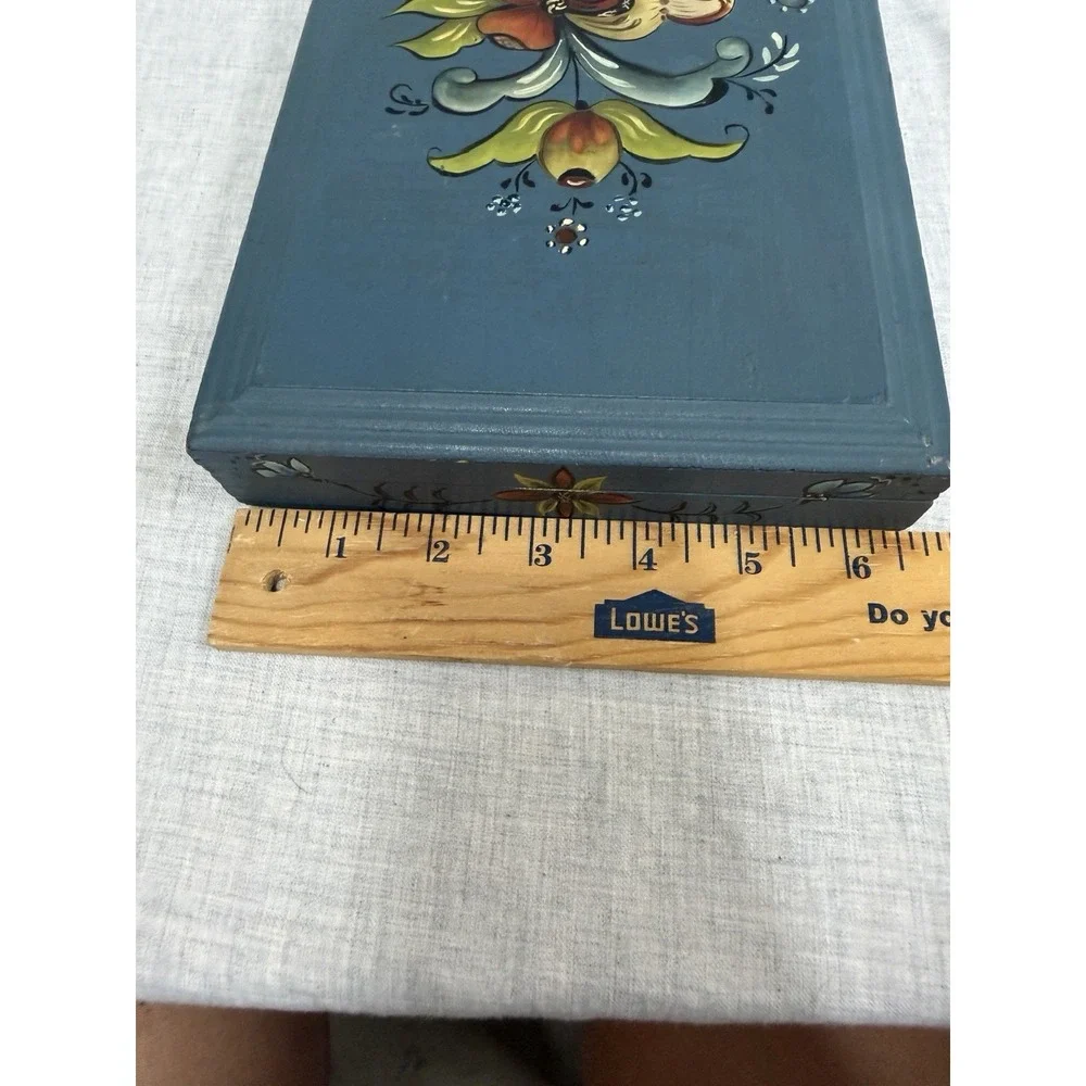 Vtg Scandinavian Folk Art Hand Painted Wood Keepsake Box Rosemaling Felt Lined